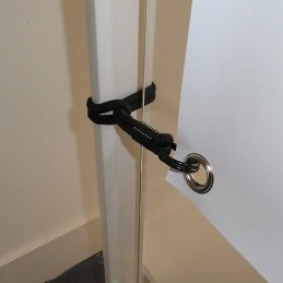 NAPENJALEC Z DVOJNO KLJUKICO - 25 CM - ČRN